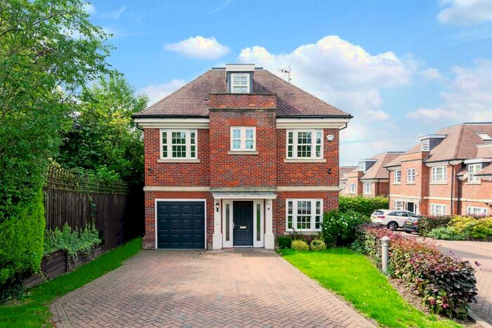 6 Bedroom House To Rent In Bramley Close, London, NW7
