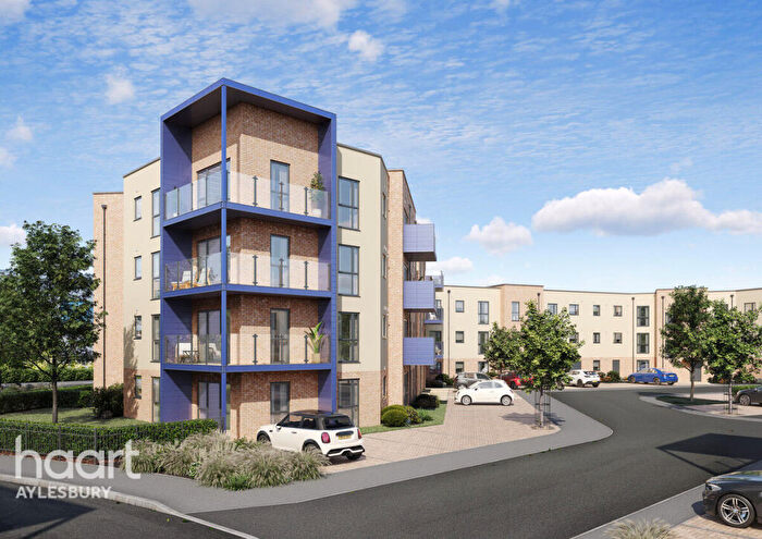 2 Bedroom Apartment For Sale In The Briar, Aylesbury, HP18