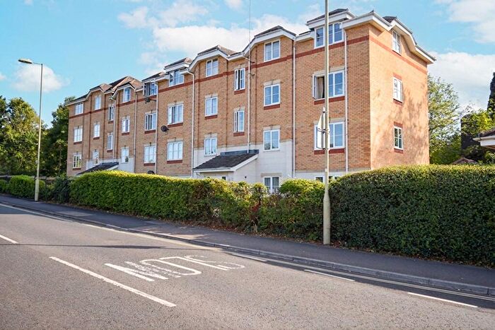 2 Bedroom Apartment For Sale In Hursley Road, Chandler's Ford, SO53