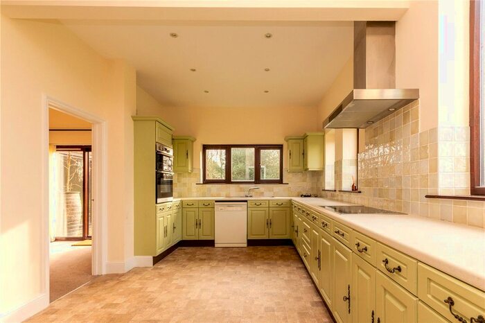 5 Bedroom Detached House To Rent In Beechwood Park, Markyate, St. Albans, AL3