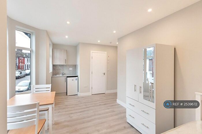 Studio To Rent In Crawley Road, Luton, LU1