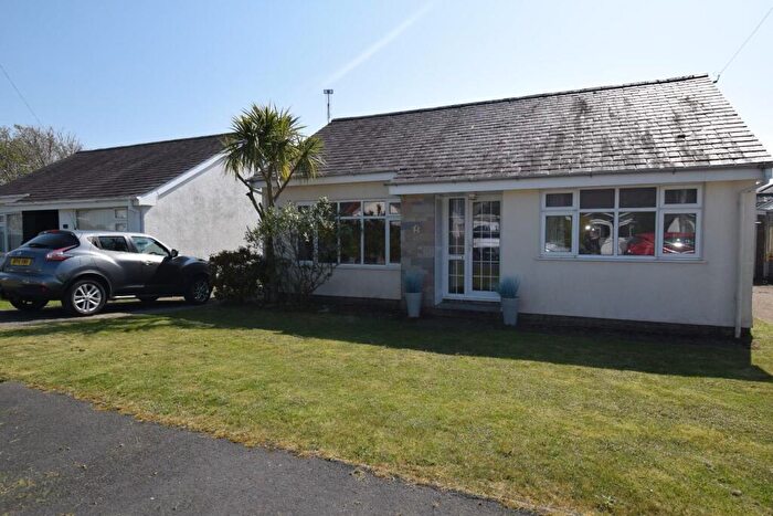3 Bedroom Detached Bungalow For Sale In Y Ffridd, Morfa Bychan, LL49