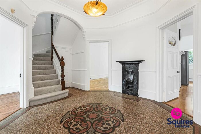 5 Bedroom Semi-Detached House For Sale In Church Crescent, London, N3