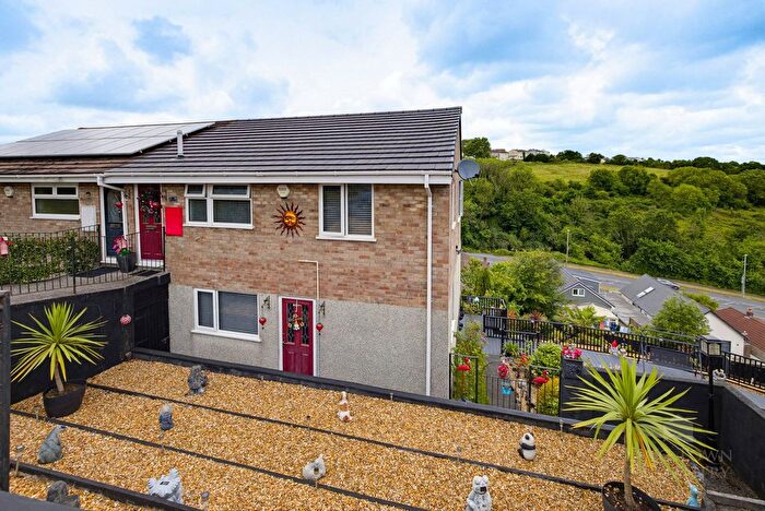 4 Bedroom Semi-Detached House For Sale In York Road, Weston Mill, Plymouth, PL5