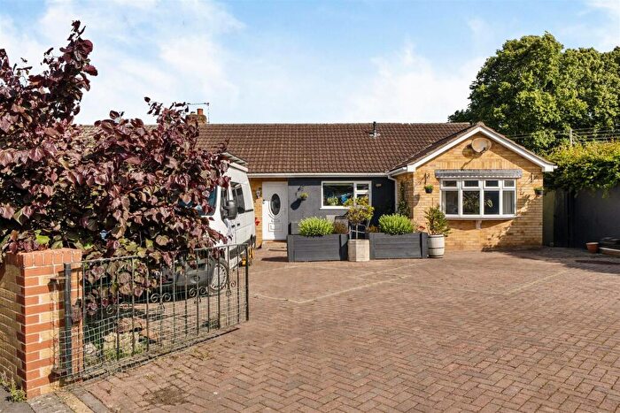 4 Bedroom Semi-Detached Bungalow For Sale In Gregorys Tyning, Paulton, BS39