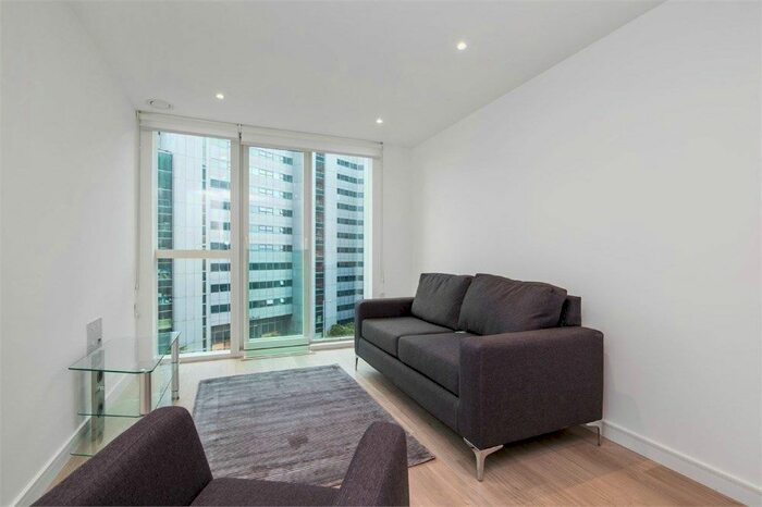 1 Bedroom Flat To Rent In Pinnacle Apartments, Saffron Central Square, Croydon, CR0