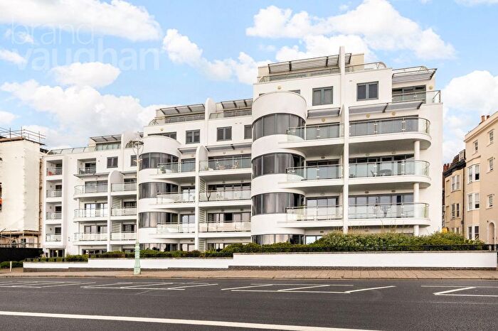 2 Bedroom Flat For Sale In Marine Parade, Brighton, East Sussex, BN2