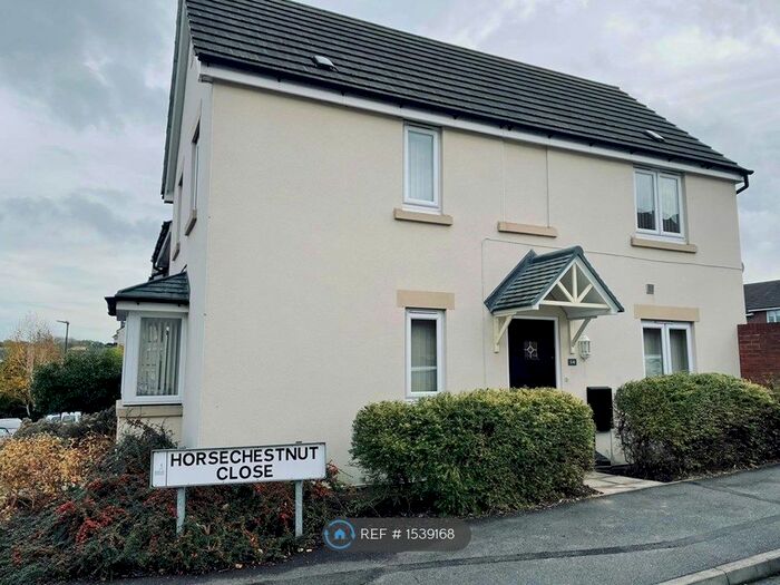 3 Bedroom Semi-Detached House To Rent In Horse Chestnut Close, Chesterfield, S40