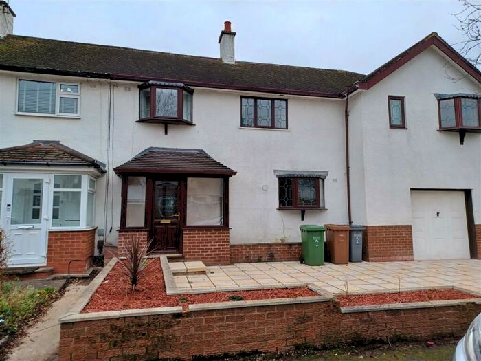 3 Bedroom Semi-Detached House To Rent In Danbury Road, Shirley, Solihull, West Midlands, B90