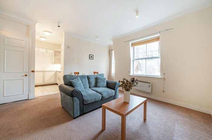2 Bedroom Flat To Rent In Charing Cross Road, London, WC2H