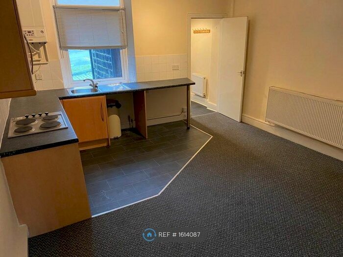 1 Bedroom Flat To Rent In Walton Street, Colne, BB8