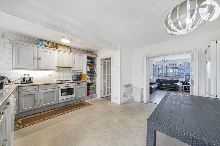 4 Bedroom Semi-Detached House For Sale In Brent Close, Dartford, Kent, DA2