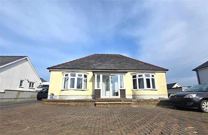 2 Bedroom Bungalow For Sale In Clynderwen, Pembrokeshire, SA66