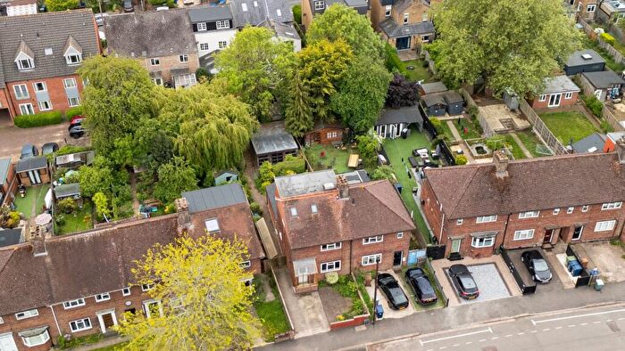3 Bedroom Semi-Detached House For Sale In Aldrich Road, Oxford, OX2