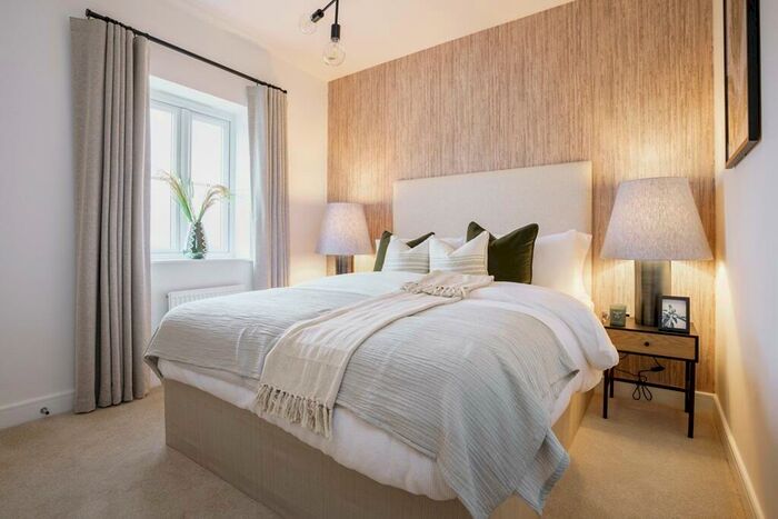 3 Bedroom Semi Detached House For Sale In Cwrt Sirhowy Cwm Gelli Blackwood, NP12