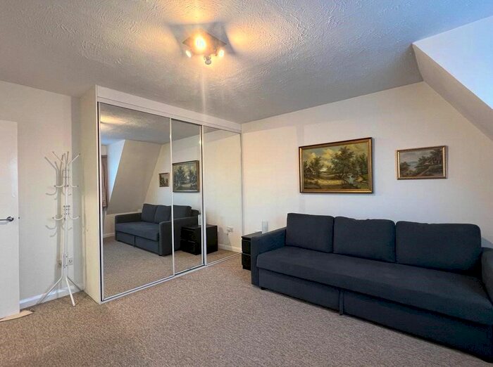 Studio To Rent In Abbeyfields Close, Ealing, NW10