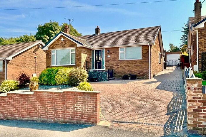 3 Bedroom Detached Bungalow For Sale In Grosvenor Road, Bircotes, Doncaster, DN11