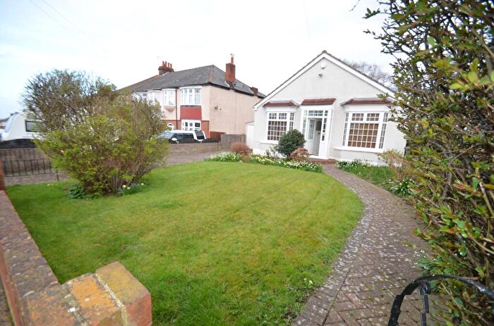 2 Bedroom Detached Bungalow To Rent In Wilson Avenue, Chatham, Kent, ME1