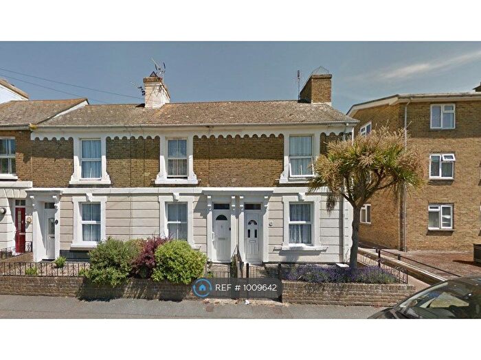 2 Bedroom End Of Terrace House To Rent In Dour Street, Dover, CT16
