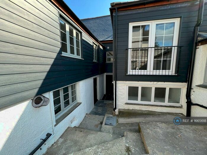 2 Bedroom Terraced House To Rent In High Cross Street, St.Austell, PL25