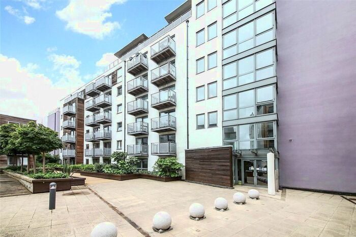 2 Bedroom Property To Rent In Deals Gateway, Lewisham, SE13