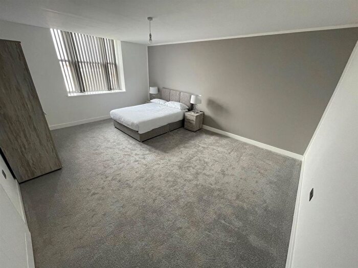 2 Bedroom Flat To Rent In Hepworth Arcade, Silver Street, Hull, HU1