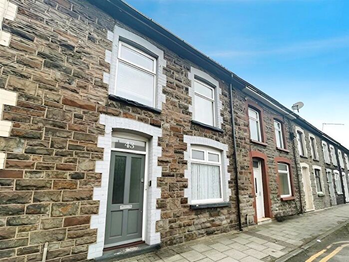 3 Bedroom House To Rent In North Road, Porth, CF39