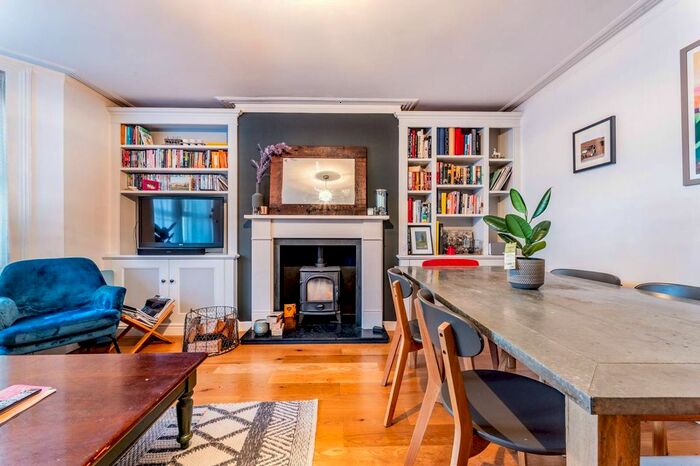1 Bedroom Maisonette To Rent In Gresham Road, Brixton, London, SW9