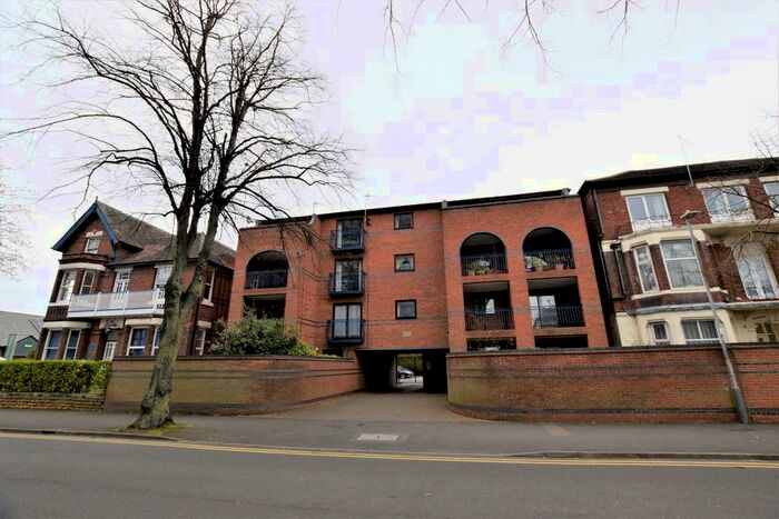2 Bedroom Apartment To Rent In Fox Road, West Bridgford, NG2