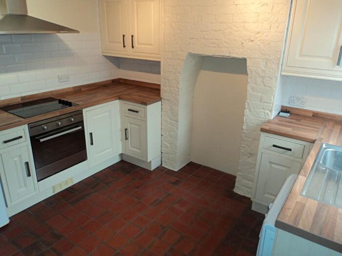 2 Bedroom End Of Terrace House To Rent In High Road, Wilmington, Kent, DA2