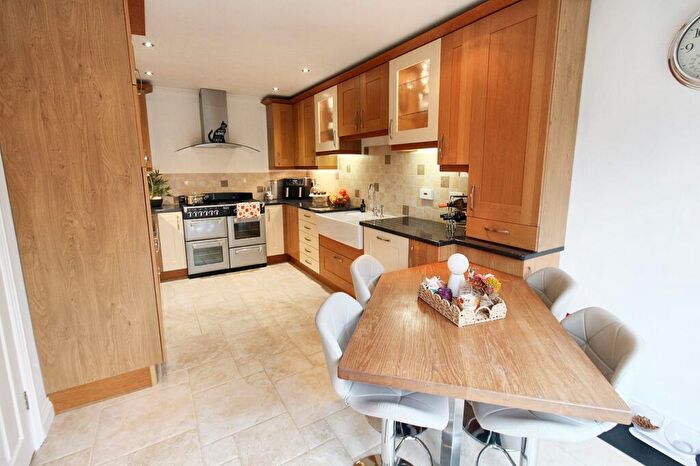 4 Bedroom Detached House For Sale In Myrrfield Road, Bishopdown, SP1