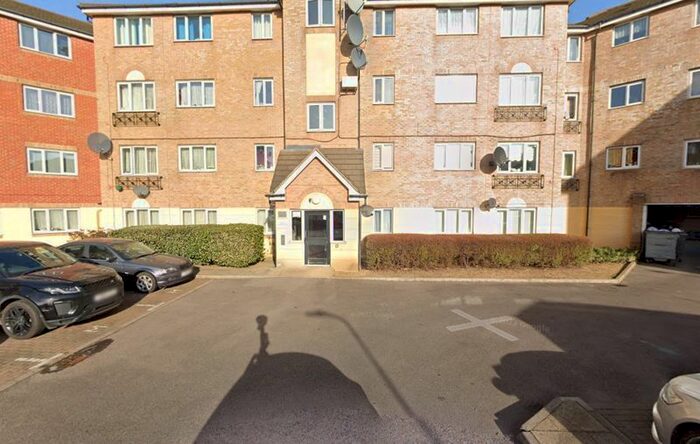 2 Bedroom Flat To Rent In Culpepper Close, London, N18