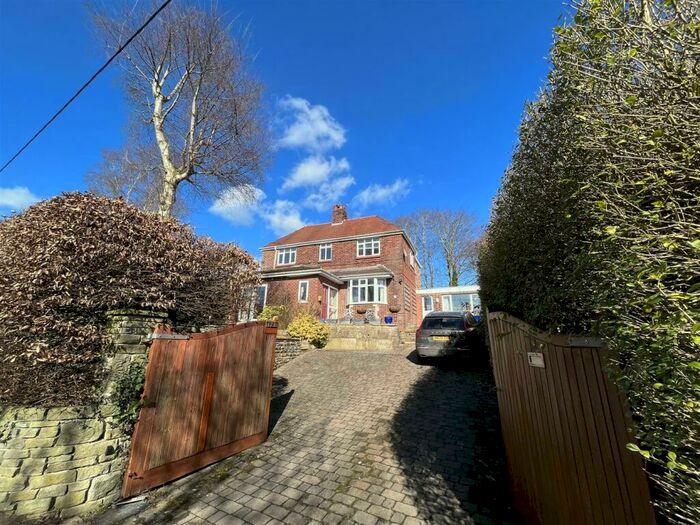 4 Bedroom House To Rent In Whirley Road, Macclesfield, SK10