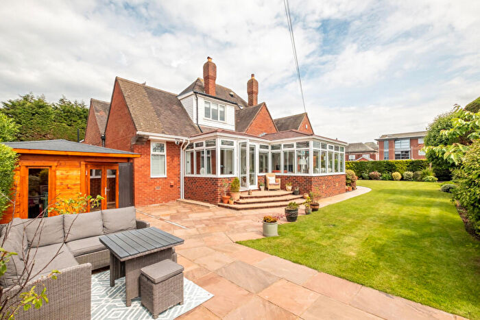 4 Bedroom Detached House For Sale In King Edward Avenue, Lytham St. Annes, FY8
