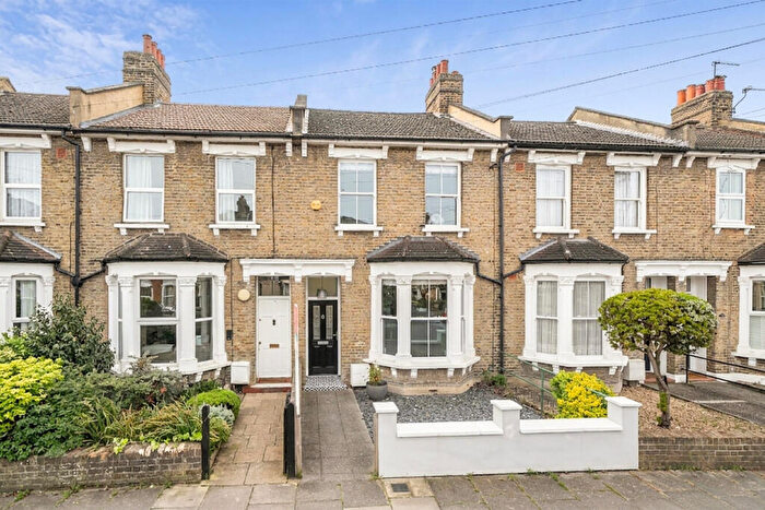 3 Bedroom Terraced House For Sale In Fairlawn Park, Sydenham, London, SE26