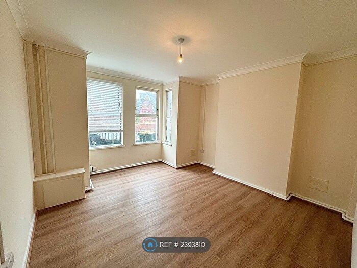 2 Bedroom Flat To Rent In Caerleon Road, Newport, NP19