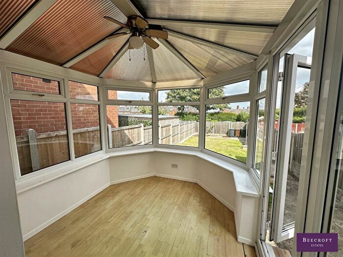 2 Bedroom Semi-Detached House For Sale In Kingsway, Wombwell, Barnsley, S73