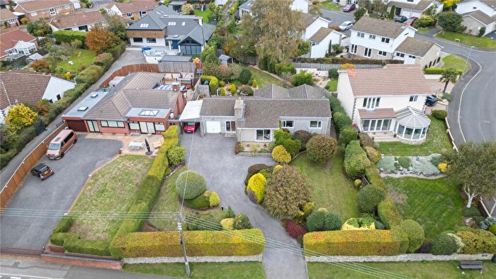 3 Bedroom Bungalow For Sale In Flax Bourton Road, Failand, Bristol, BS8