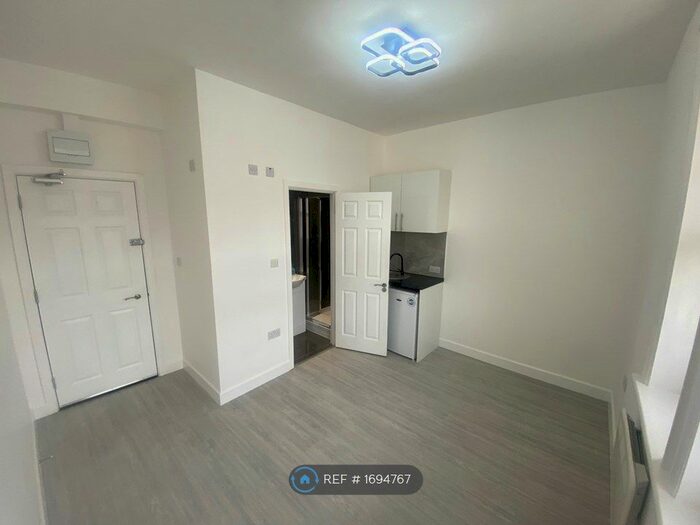 1 Bedroom Flat To Rent In Staplehurst Road, London, SE13