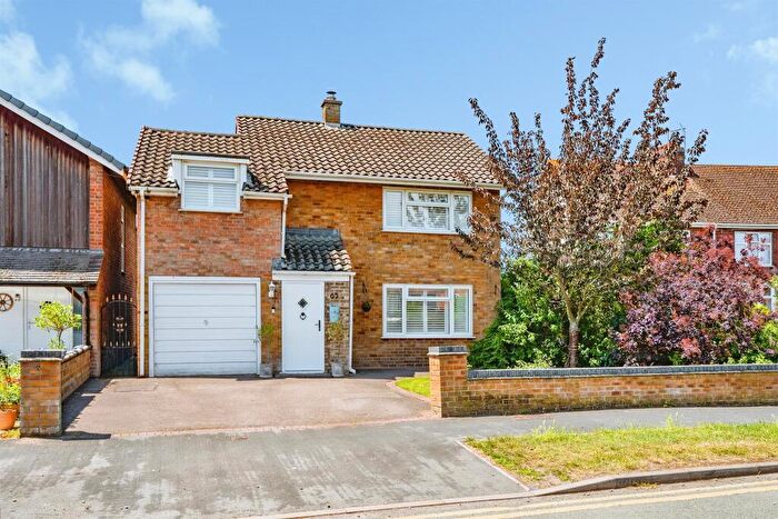 3 Bedroom Detached House For Sale In Wellfield Road, Alrewas, Burton-On-Trent, DE13
