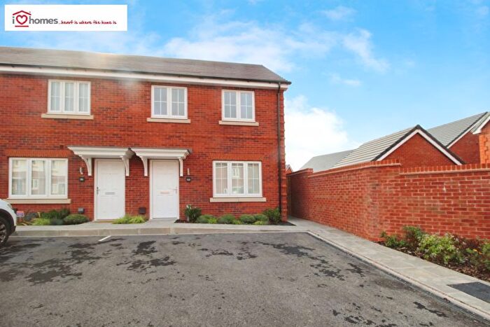3 Bedroom Semi-Detached House To Rent In Hawarden Way, Meir, Stoke On Trent, ST3