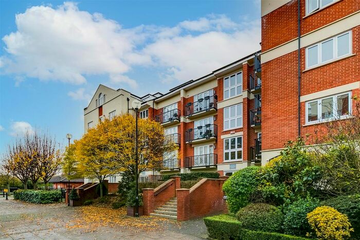 2 Bedroom Flat To Rent In Chesterman Court, Corney Reach Way, London, W4