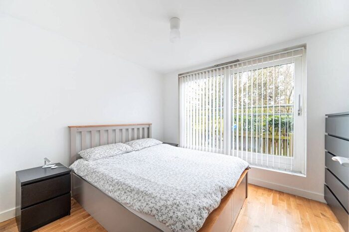 1 Bedroom Flat For Sale In Sudbury Heights Avenue, Sudbury, Greenford, UB6