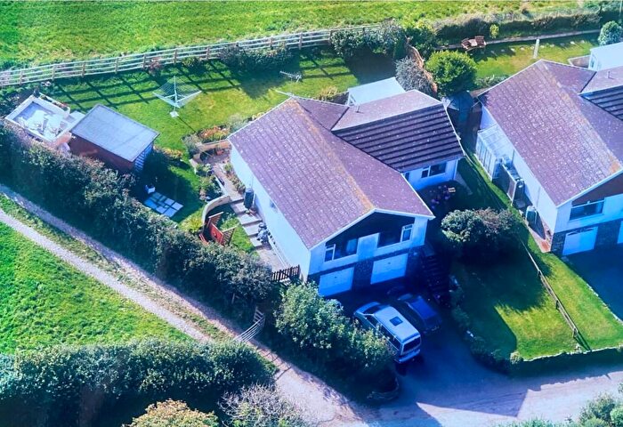 4 Bedroom Detached House For Sale In Higher Crackington, EX23