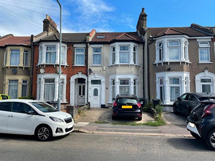 4 Bedroom Terraced House To Rent In Wanstead Park Road, Ilford, IG1