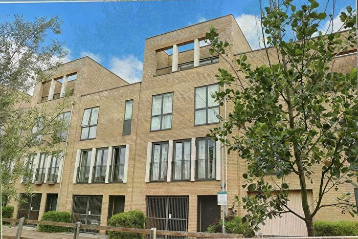 4 Bedroom Terraced House For Sale In Whitelocks Drive, Trumpington, CB2