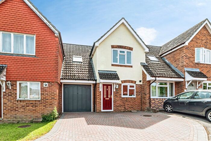 3 Bedroom Terraced House For Sale In Woodville Close, Chineham, Basingstoke, RG24