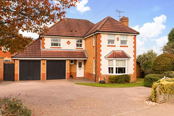4 Bedroom Detached House For Sale In Lucerne Drive, Maidenbower, RH10