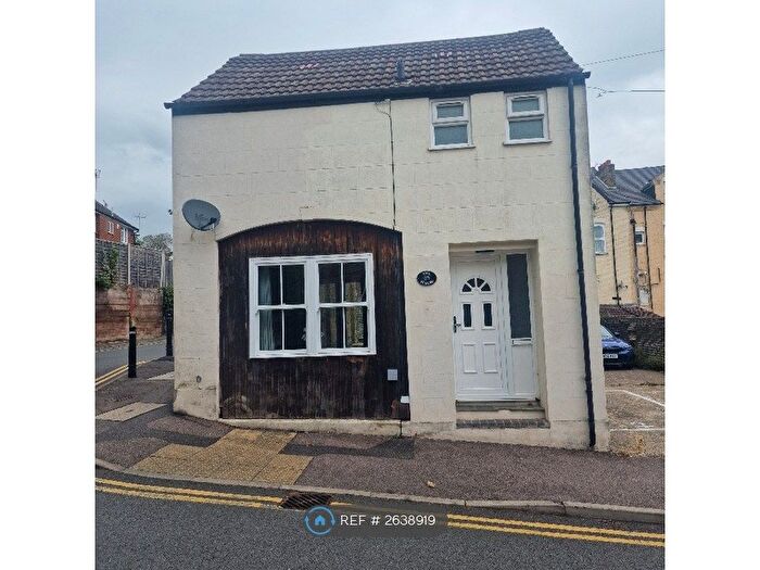 2 Bedroom Detached House To Rent In Lumsden Terrace, Chatham, ME4