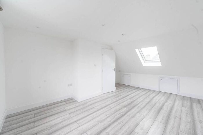 5 Bedroom Semi-Detached House To Rent In Twyford Road, Harrow, HA2